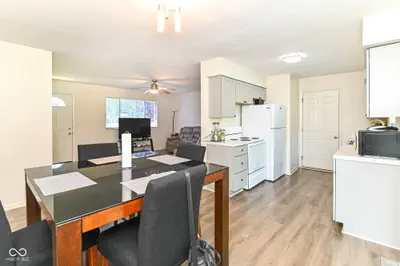 10056 126 Street, Fishers - 9