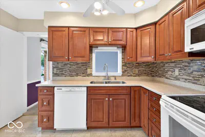 528 Hunters Drive, Carmel - 9