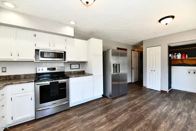 259 Forum Drive, Whiteland - 10