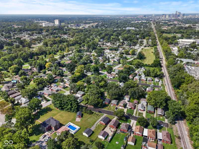226 S Gladstone Avenue, Indianapolis - 39