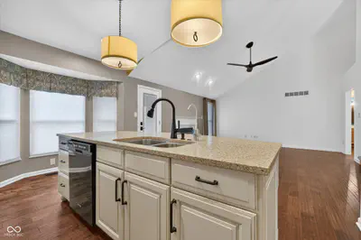 8625 Douglaston Court, Indianapolis - 14