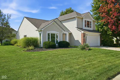 8921 Woodlark Drive, Fishers
