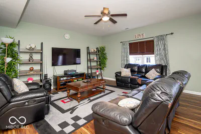 834 Blue Ash Trail, Greenwood - 3