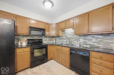 6935 Cross Key Drive, Indianapolis - 7