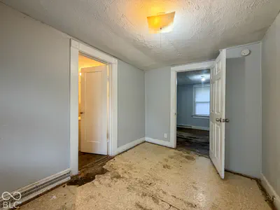 101 Monroe Street, Indianapolis - 19