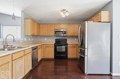 12437 Deerview Drive, Noblesville - 13