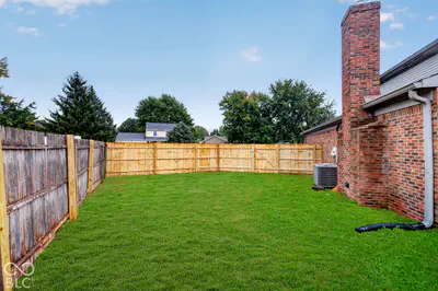 5666 Colonist Circle, Indianapolis - 29