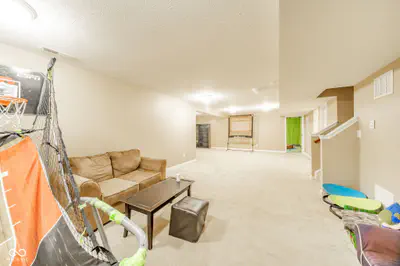 5825 Somerset Boulevard E, Bargersville - 33