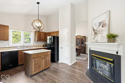 9925 Hamblin Court, Carmel - 13