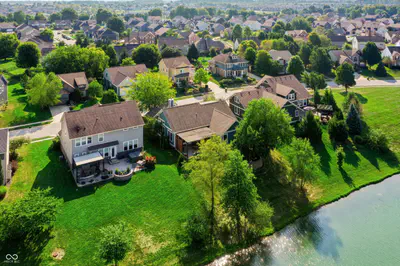 2366 Woodcreek Crossing Boulevard, Avon - 71