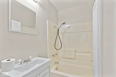 1090 N Mann Avenue, Austin - 12
