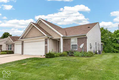 11724 Whisperwood Way, Fishers - 2