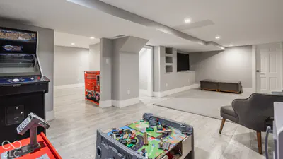 4555 Buckingham Court, Carmel - 31