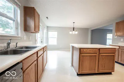 10290 Tournon Drive, Fishers - 19