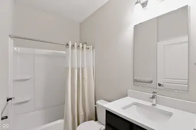 561 Harstad Boulevard, Westfield - 11