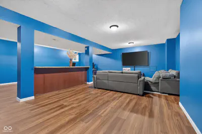 8642 Black Stone Xing, Avon - 43