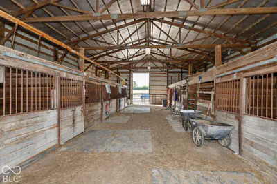 7165 Base Road, North Vernon - 27