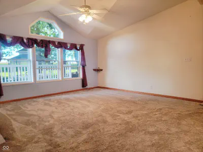 592 Paradise Drive, Rochester - 23