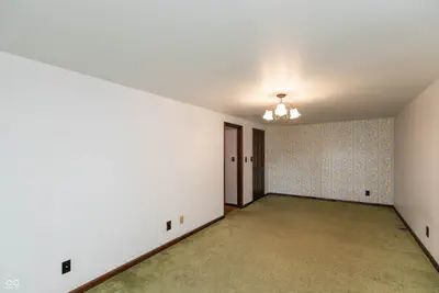 1221 Poplar Street, Seymour - 19