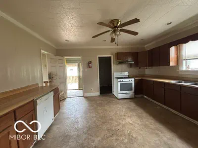 200 N Center, Francisco - 4