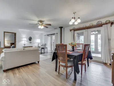 8215 Sweetwater Drive, Nineveh - 29