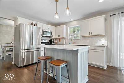 18733 Hewes Court, Noblesville - 17