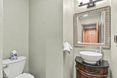 380 Runyon Road, Greenwood - 25