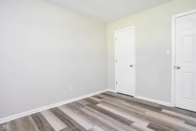 10461 Woodlawn Drive, Carmel - 32