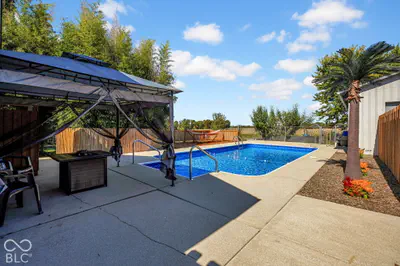 2450 W 300 S, Columbus - 33
