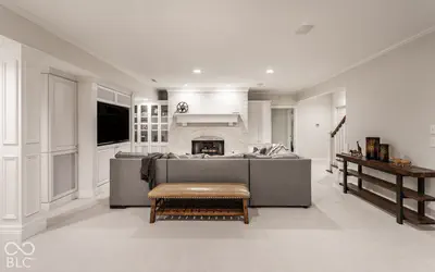 2 Stone Wall Lane, Zionsville - 44