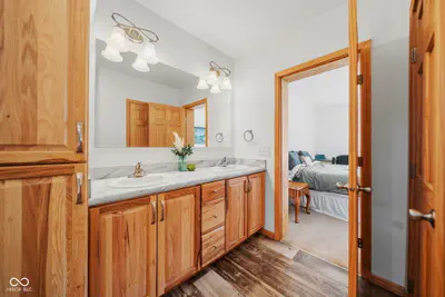 9330 State Road 243, Cloverdale - 33