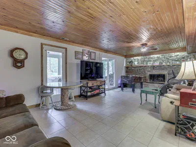 6678 Groundhog Drive, Nineveh - 59