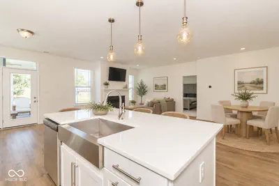 1454 Lexington Trail, Greenfield - 8