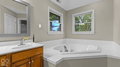 7437 W Banton Circle, New Palestine - 41