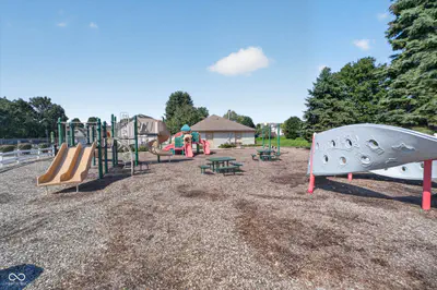 8642 Black Stone Xing, Avon - 53