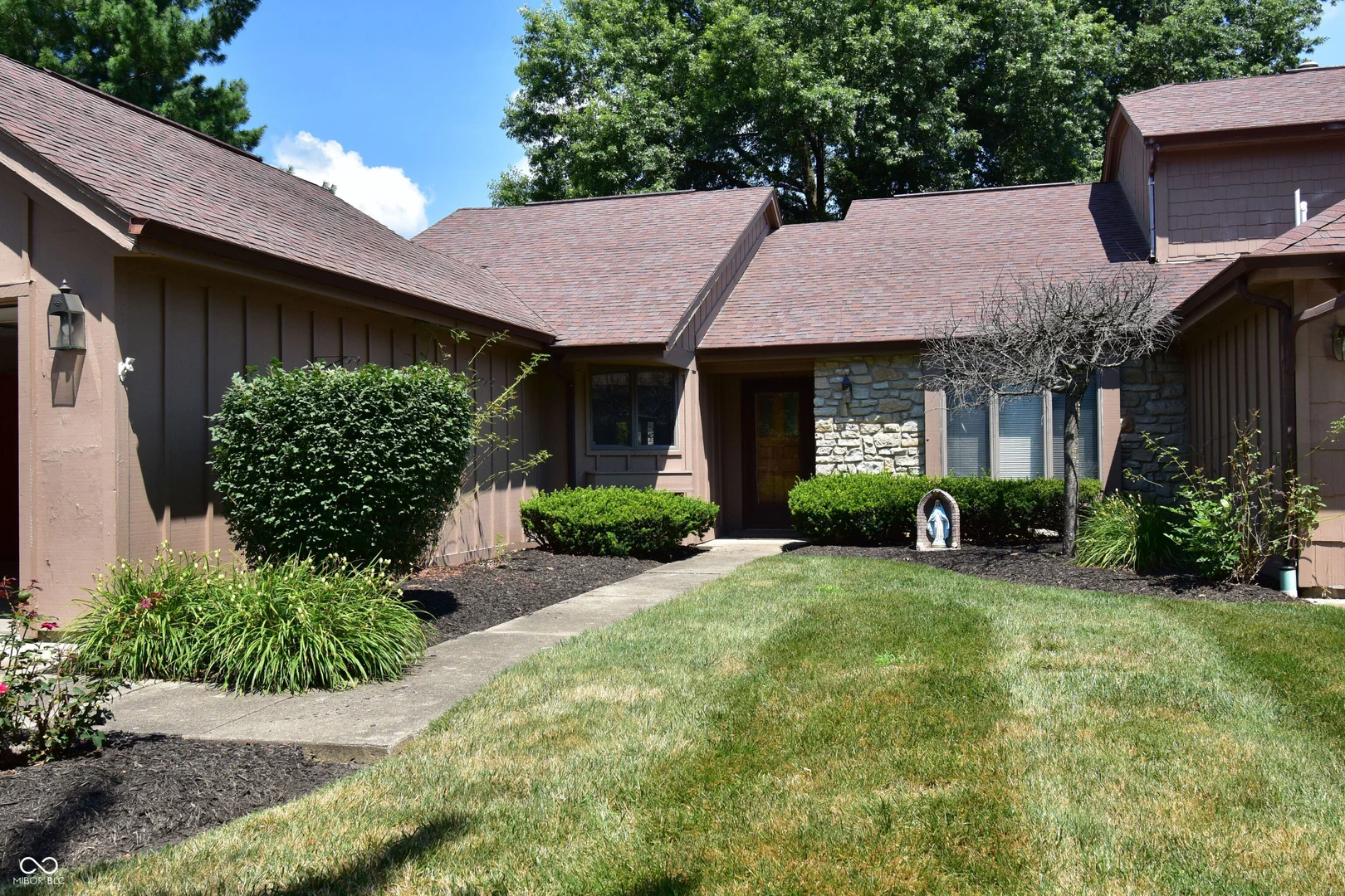 135 Winding Way, Batesville