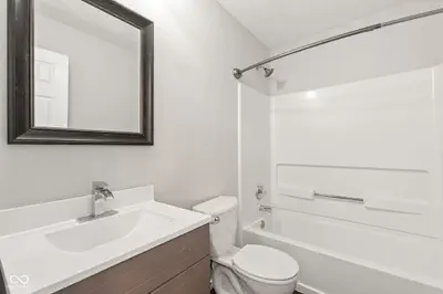 9145 Centenary Lane, Camby - 33