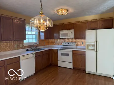 1096 Bumblebee Way, Greenfield - 6