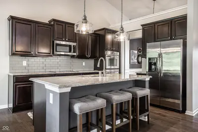 13816 Ambria Drive, McCordsville - 11