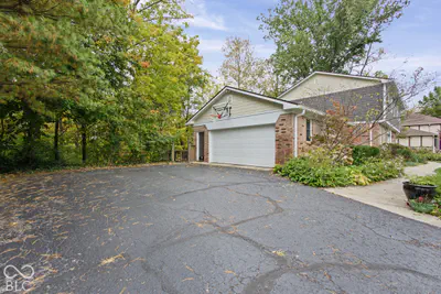 12416 Windsor Drive, Carmel - 54