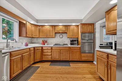 11667 Armada Court, Fishers - 13