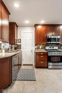 5269 Central Avenue, Indianapolis - 18