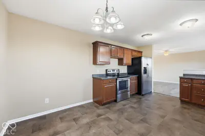 11398 N Meadowbend Way, Monrovia - 12