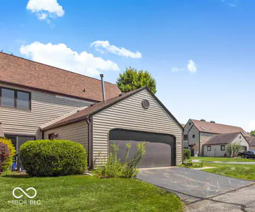 5924 Highgate Circle E, Indianapolis - 40