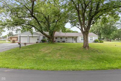 831 North Drive, Seymour - 31