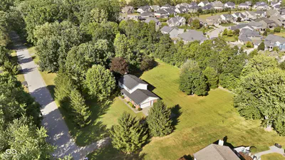 1119 Indianpipe Lane, Zionsville - 33