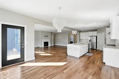 9694 Summer Hollow Drive, Fishers - 13