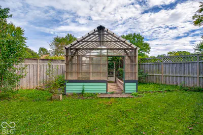 300 E Ohio Street, Trafalgar - 52