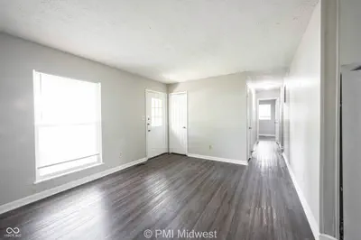 9313 Rochelle Drive, Indianapolis - 5