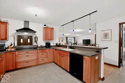 12108 Windsor Drive, Carmel - 33